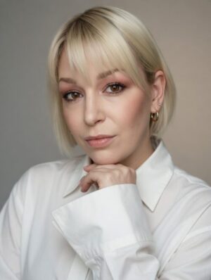 Headshot Gloria K. - SEO/GEO/AEO Specialist